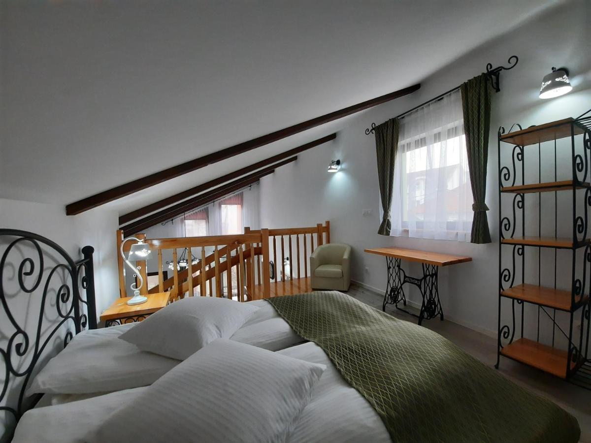 Korona Panzio Bed and Breakfast Odorheiu Secuiesc Buitenkant foto