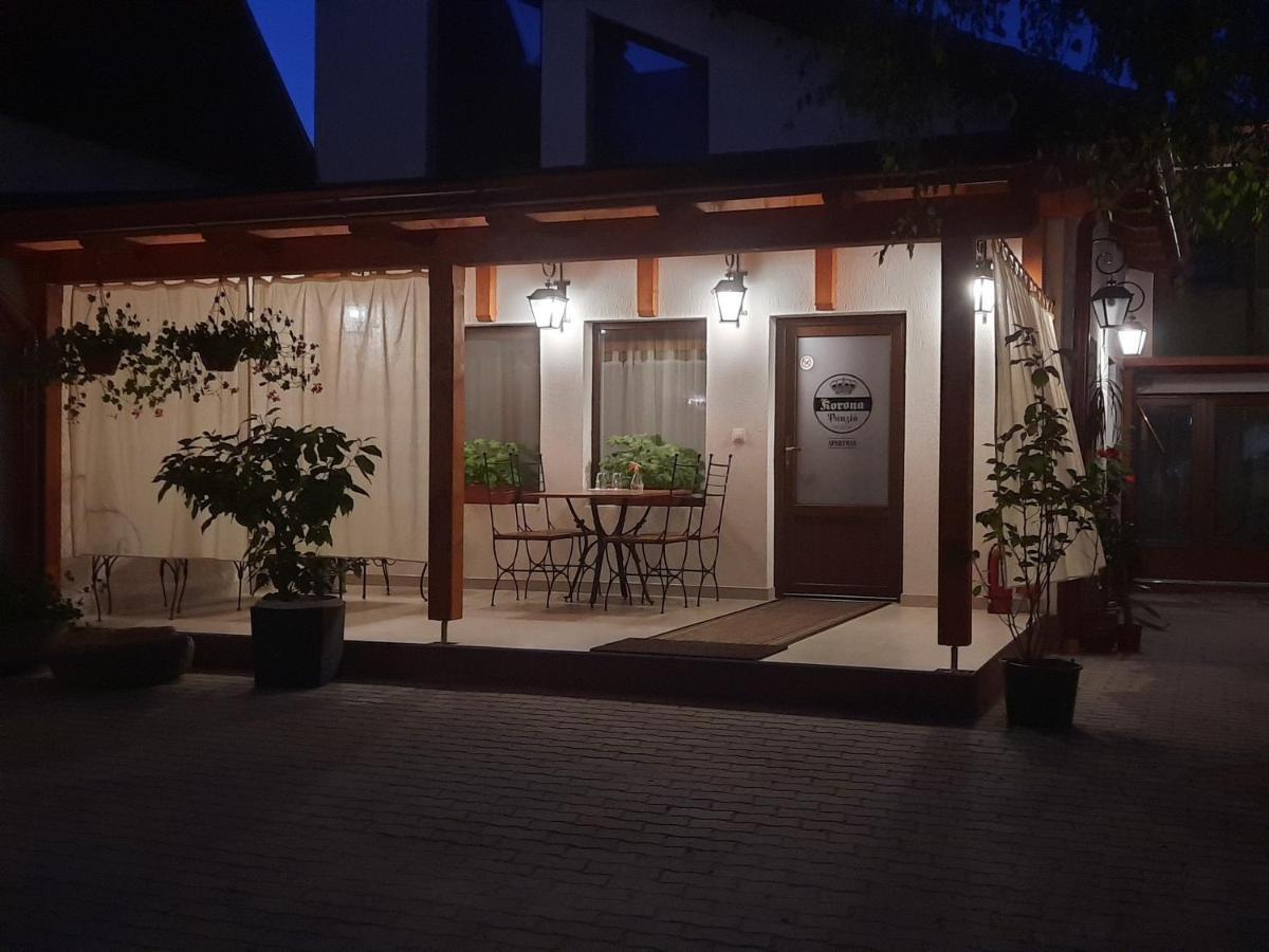 Korona Panzio Bed and Breakfast Odorheiu Secuiesc Buitenkant foto
