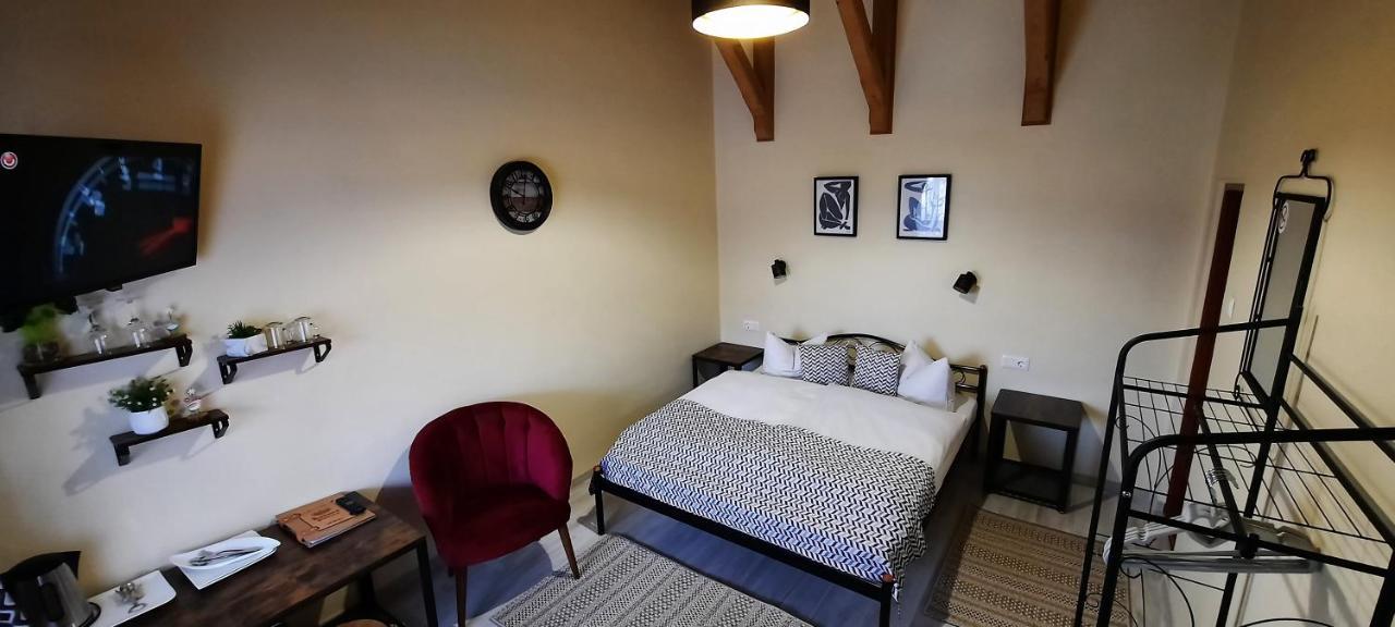 Korona Panzio Bed and Breakfast Odorheiu Secuiesc Buitenkant foto